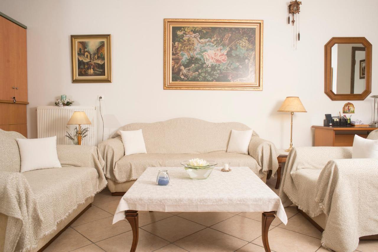 Maisonette With Garden In The Heart Of The Historical Kalamata Center Eksteriør bilde