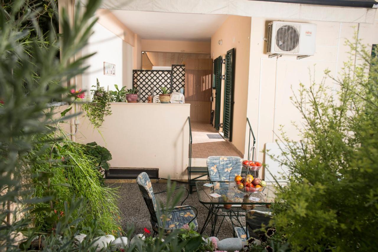 Maisonette With Garden In The Heart Of The Historical Kalamata Center Eksteriør bilde